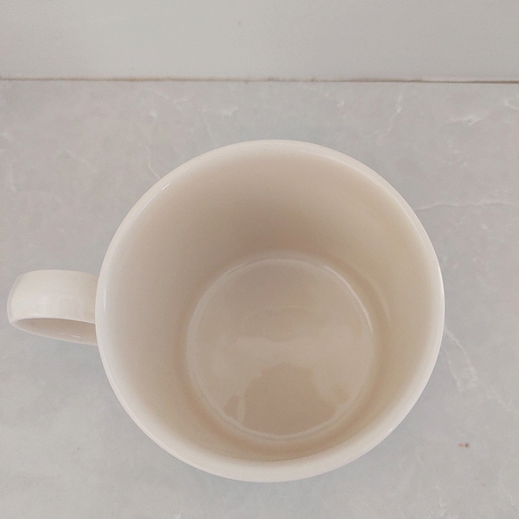 WEDGWOOD | Sarah's Garden Christmas Green Mug Crafted in England |Winter Festive - Picture 4 of 10